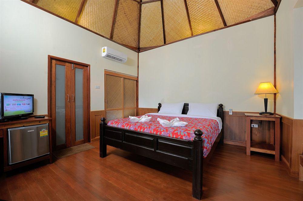 Phi Phi Banyan Villa Extérieur photo